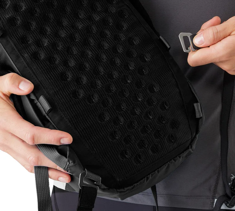 Arcteryx Aerios 10 Raven-3