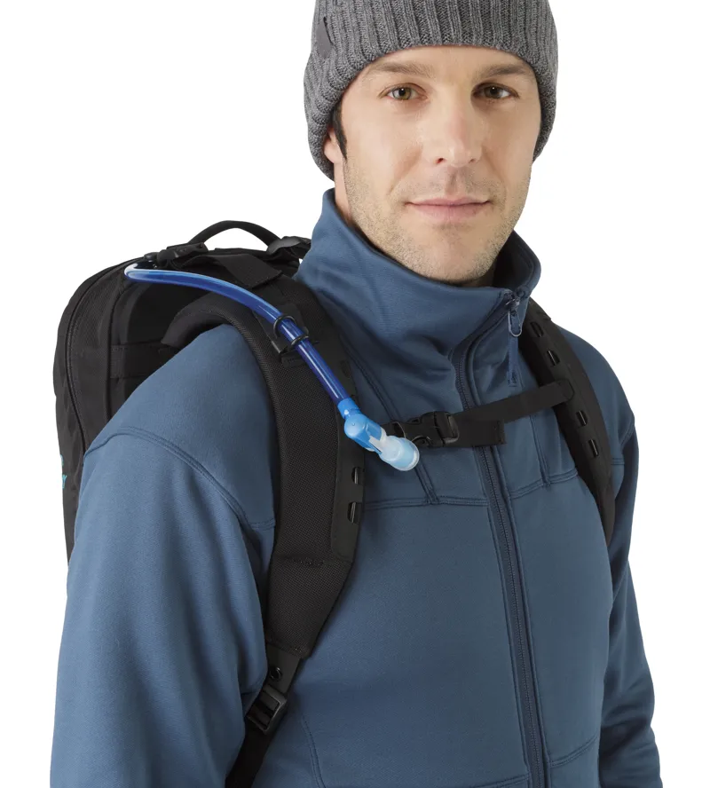 Arcteryx Arro 22 Black with Diablo Red-5