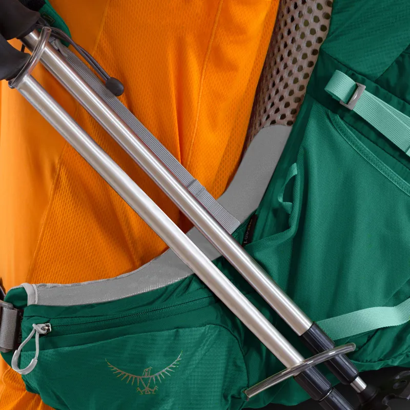 Osprey Womens Aura AG 50 Rain Forest Green-9