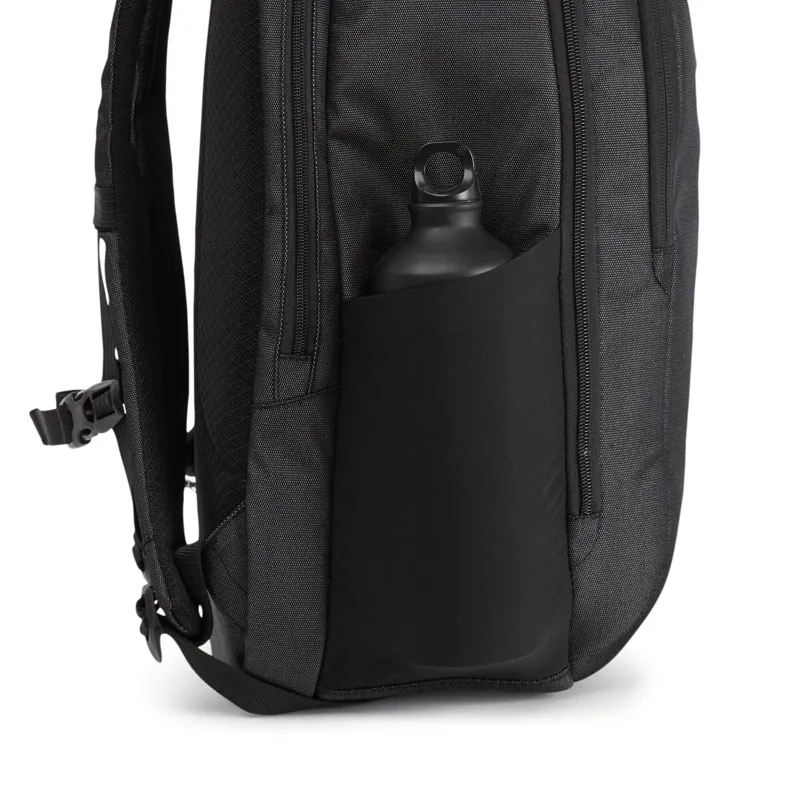 Craghoppers 30L Rucksack Black-2