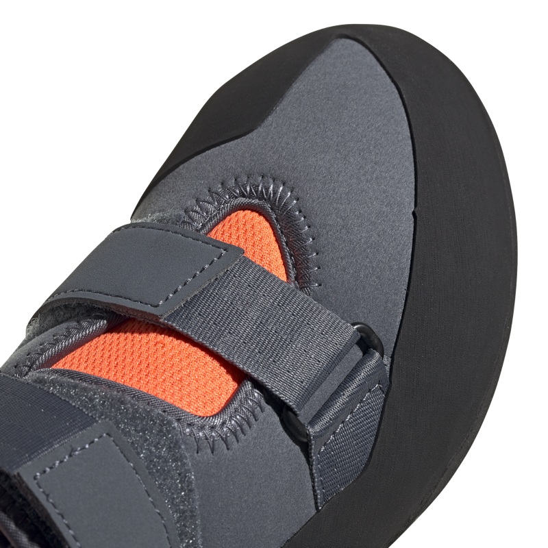 Five Ten Mens Kirigami Climbing Shoe Core Black-2