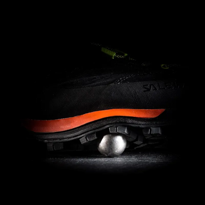 Salewa Mens Mountain Trainer GTX Night Black/Kamille-6