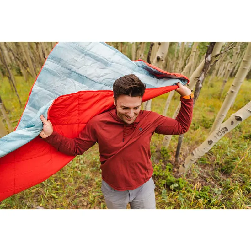 Kelty Bestie Blanket Cranberry/Painted Ombre-3