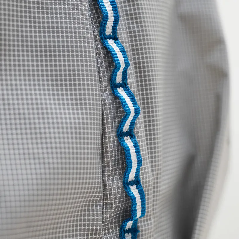 Osprey Levity 45 Parallax Silver-5