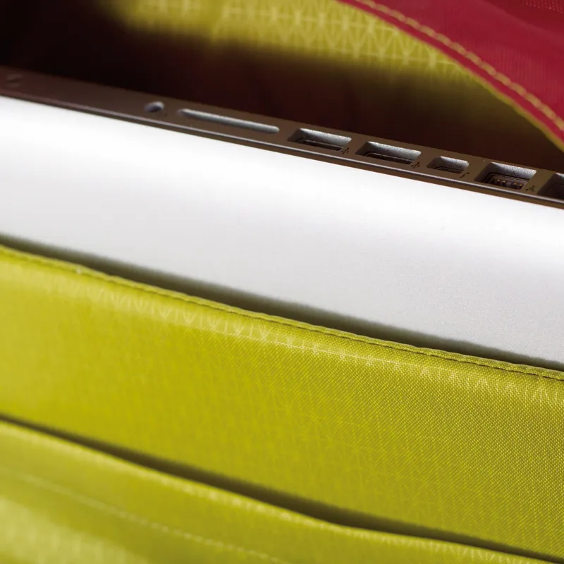 Osprey Quasar 28 Desert Khaki-3