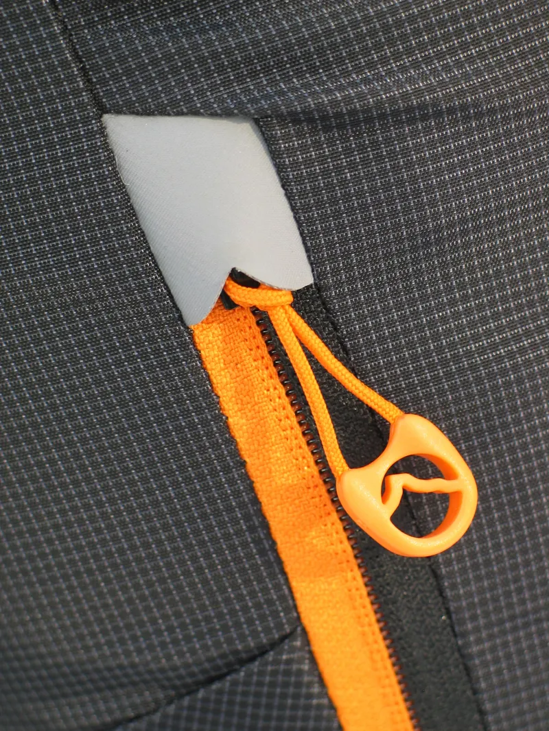 Lowe Alpine Airzone Pro 35-45 Black/Pumpkin-10