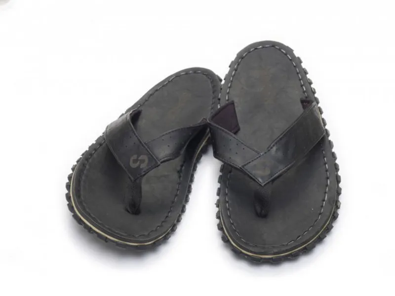 Sinner Flip Flop Track Black
