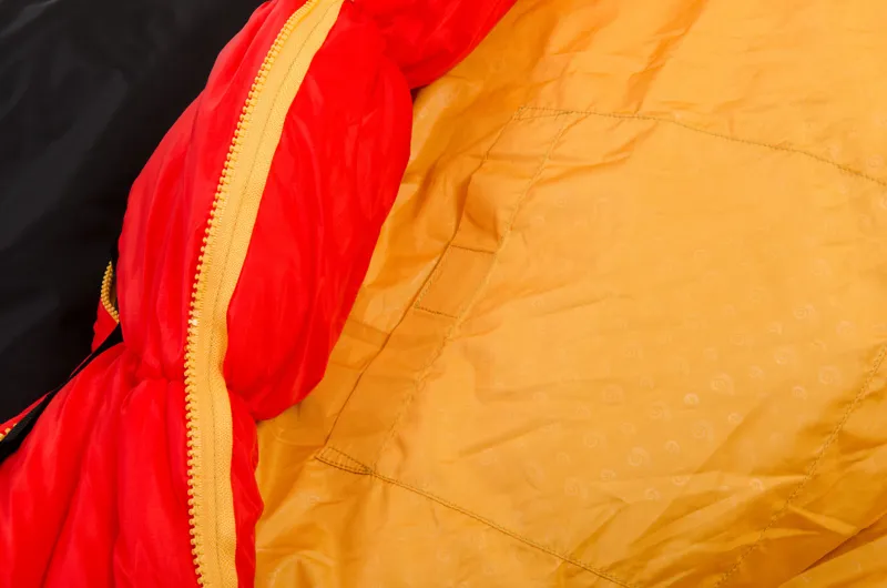 Snugpak Softie Expansion 4 Sleeping Bag Black Red-9