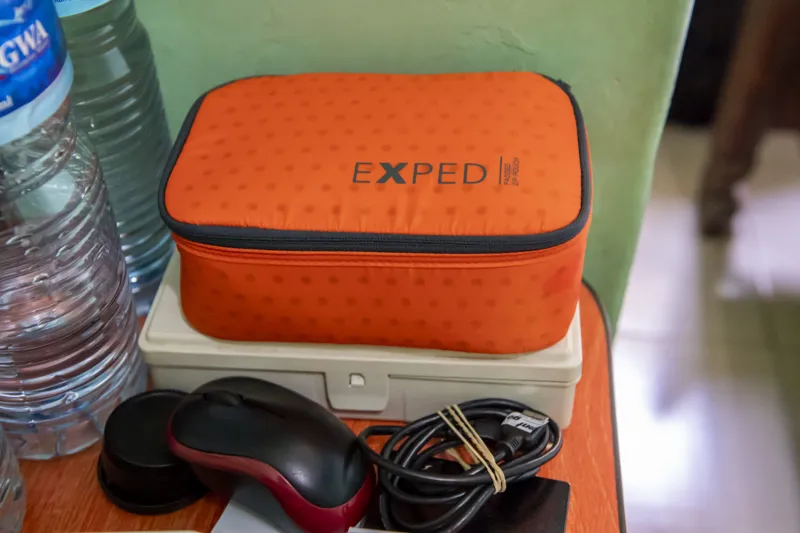 Exped Padded Zip Pouch Medium Orange-1