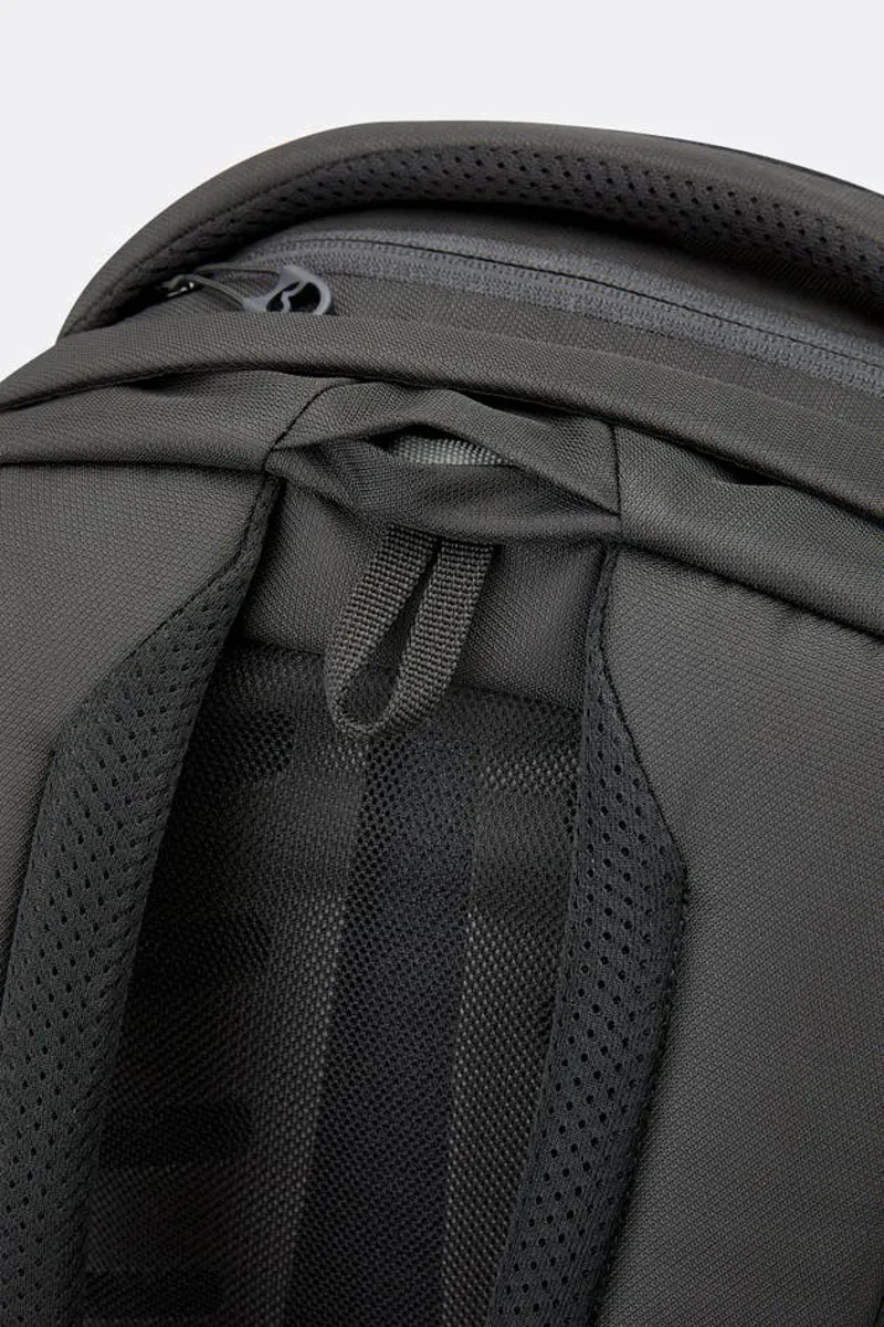 Lowe Alpine Phase 30 Black-3