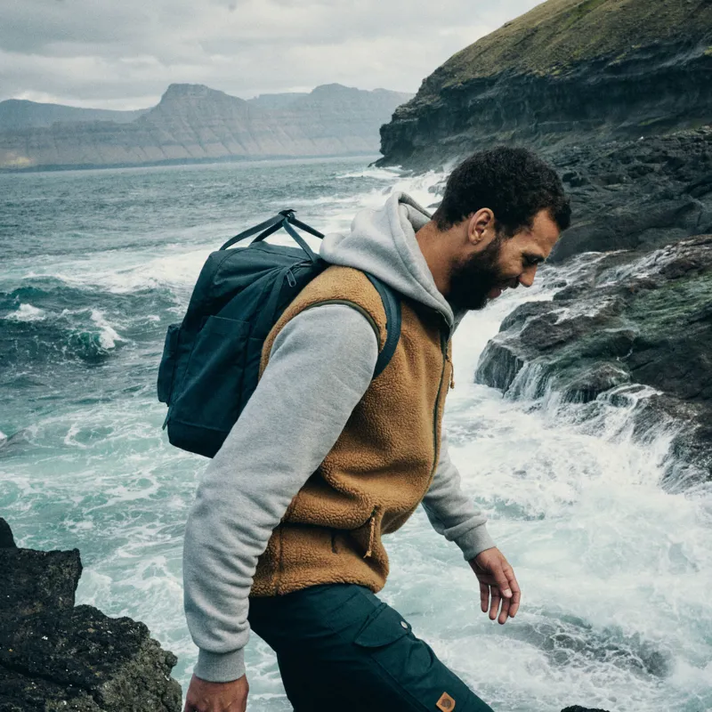 Fjallraven Mens Vardag Pile Vest Black/Dark Grey-6