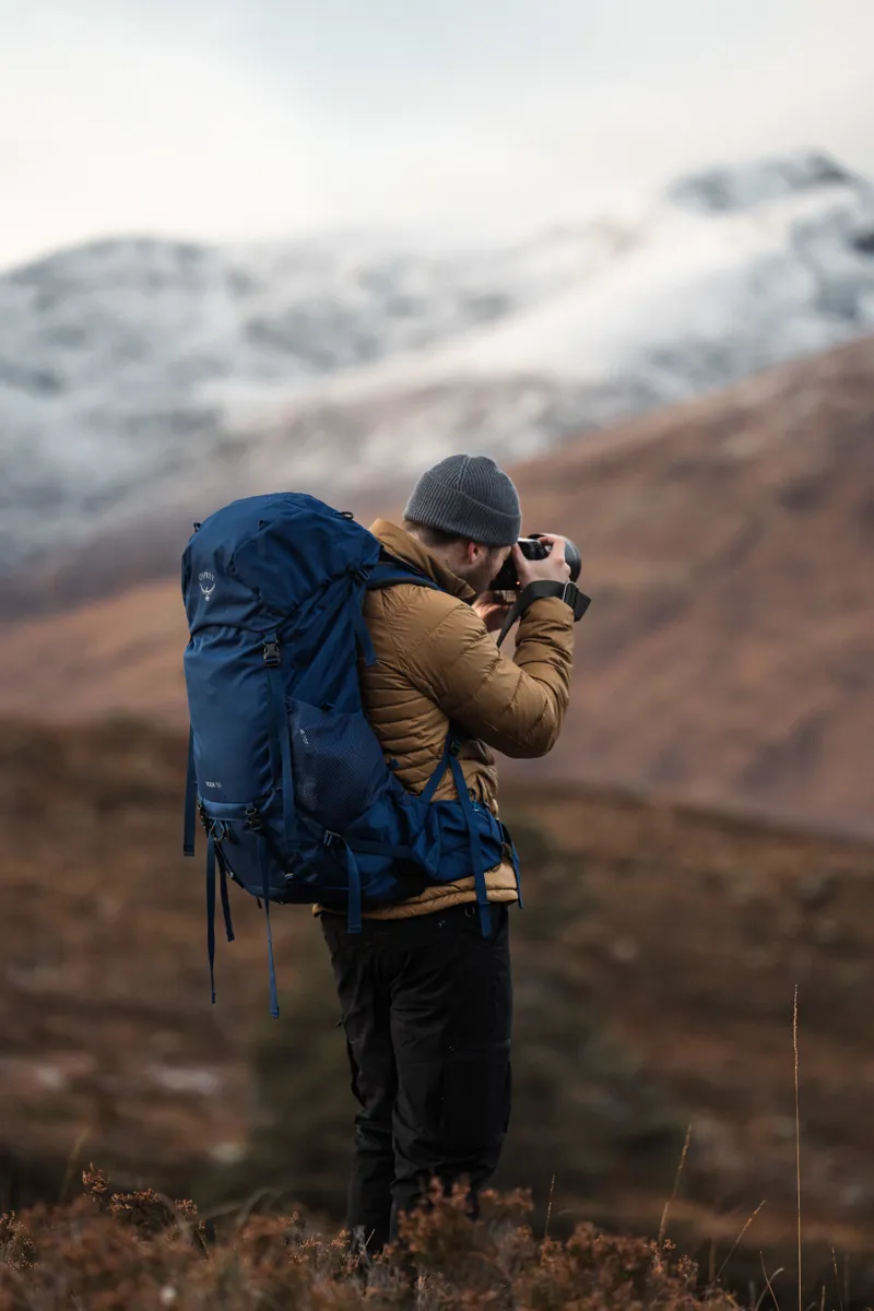 Osprey Rook 50 Dark Charcoal/Silver Lining-8